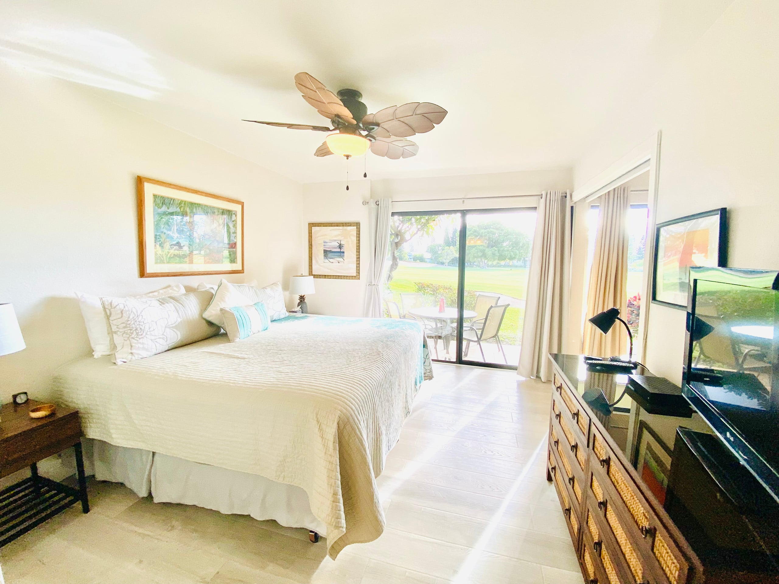 Beautifully Remodeled 2 BR 2 BA & Stunning Views - Photo 1