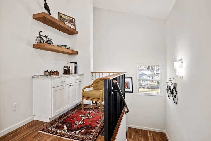 Kiki's Loft - Bentonville, AR
