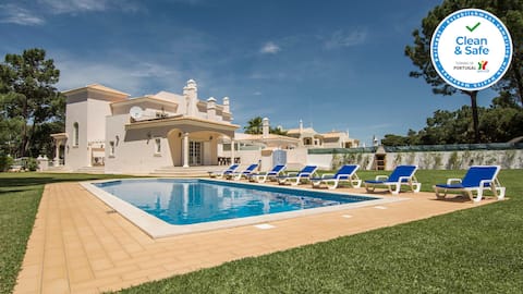 Beautiful V8 Golf villa in Vilamoura