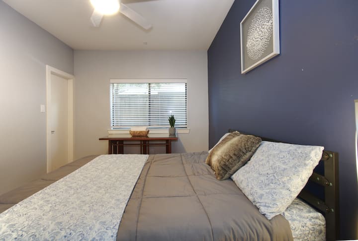 2nd bedroom 1st floor 