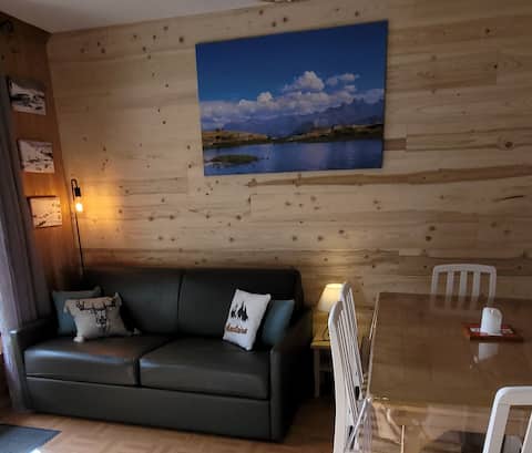 Top Airbnb: "Les Chalets des Cimes" Apartment Pool Sauna in Villarembert