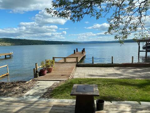 Lake Living w/ Salt Water Hot Tub