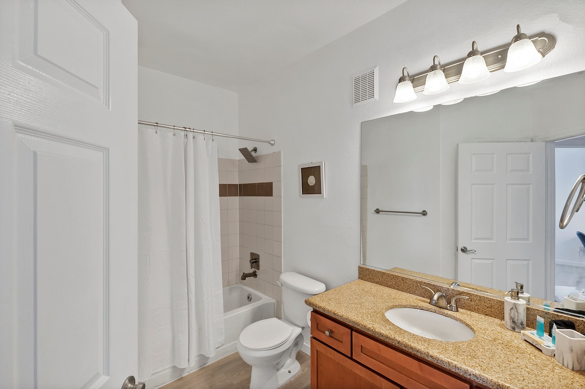 SuperHost 5 Star Service 2 Bedroom 2 Bathroom U030