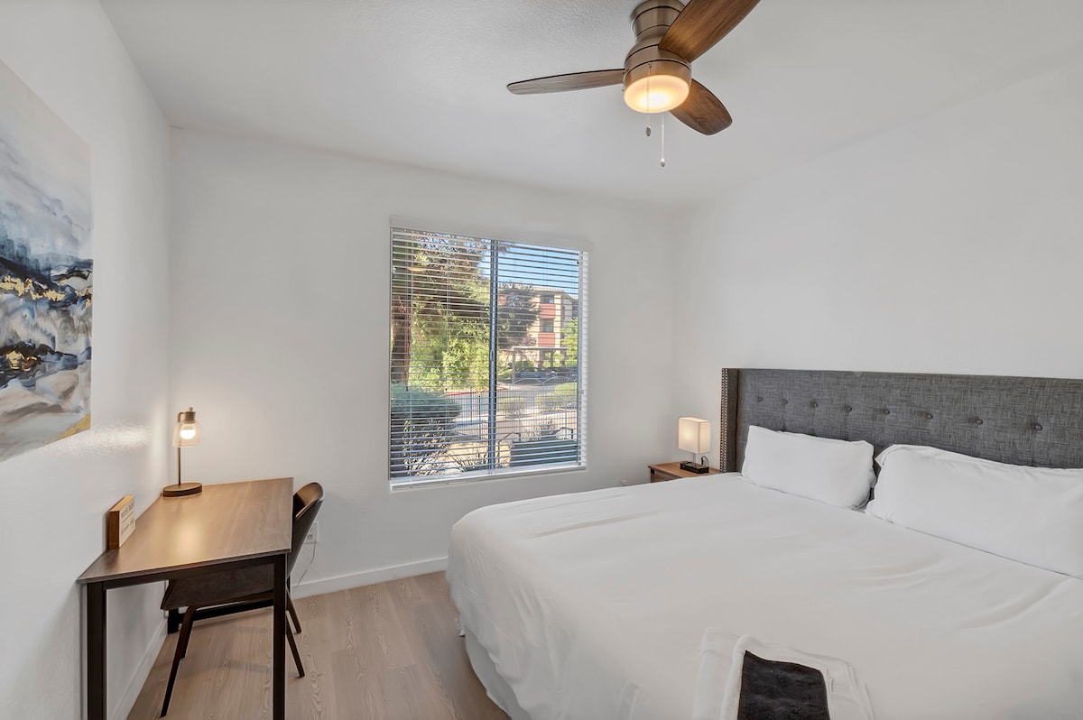 SuperHost 5 Star Service 2 Bedroom 2 Bathroom U030