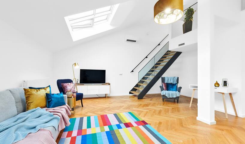 Bright Old Town 3-bedroom Apartment (6G)