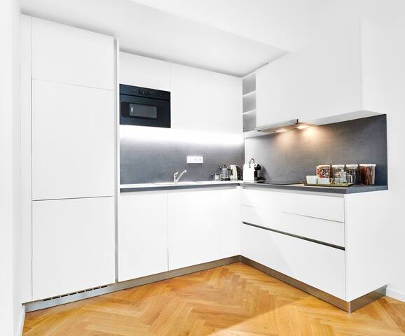 Bright Old Town 3-bedroom Apartment (6G) gallery image 3