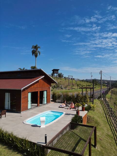 House with whirlpool and pool cottage