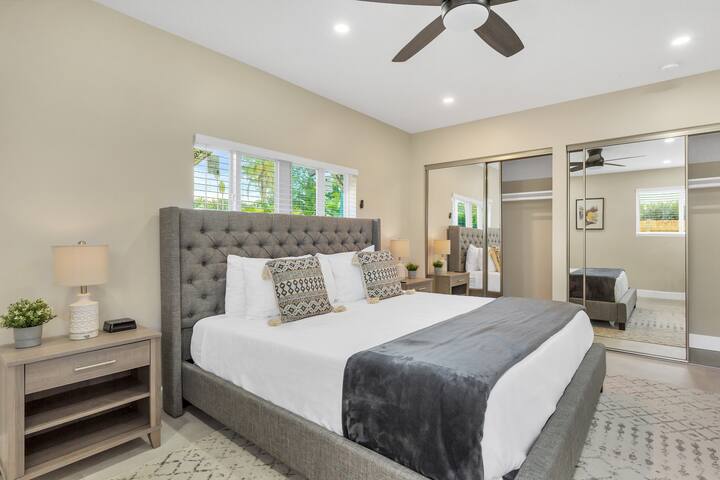 5BR Single-Level Home | Heated Pool, Spa, Grill gallery image 2