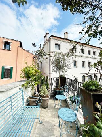 Cà Cornelia – a rooftop terrace with dazzling view gallery image 2