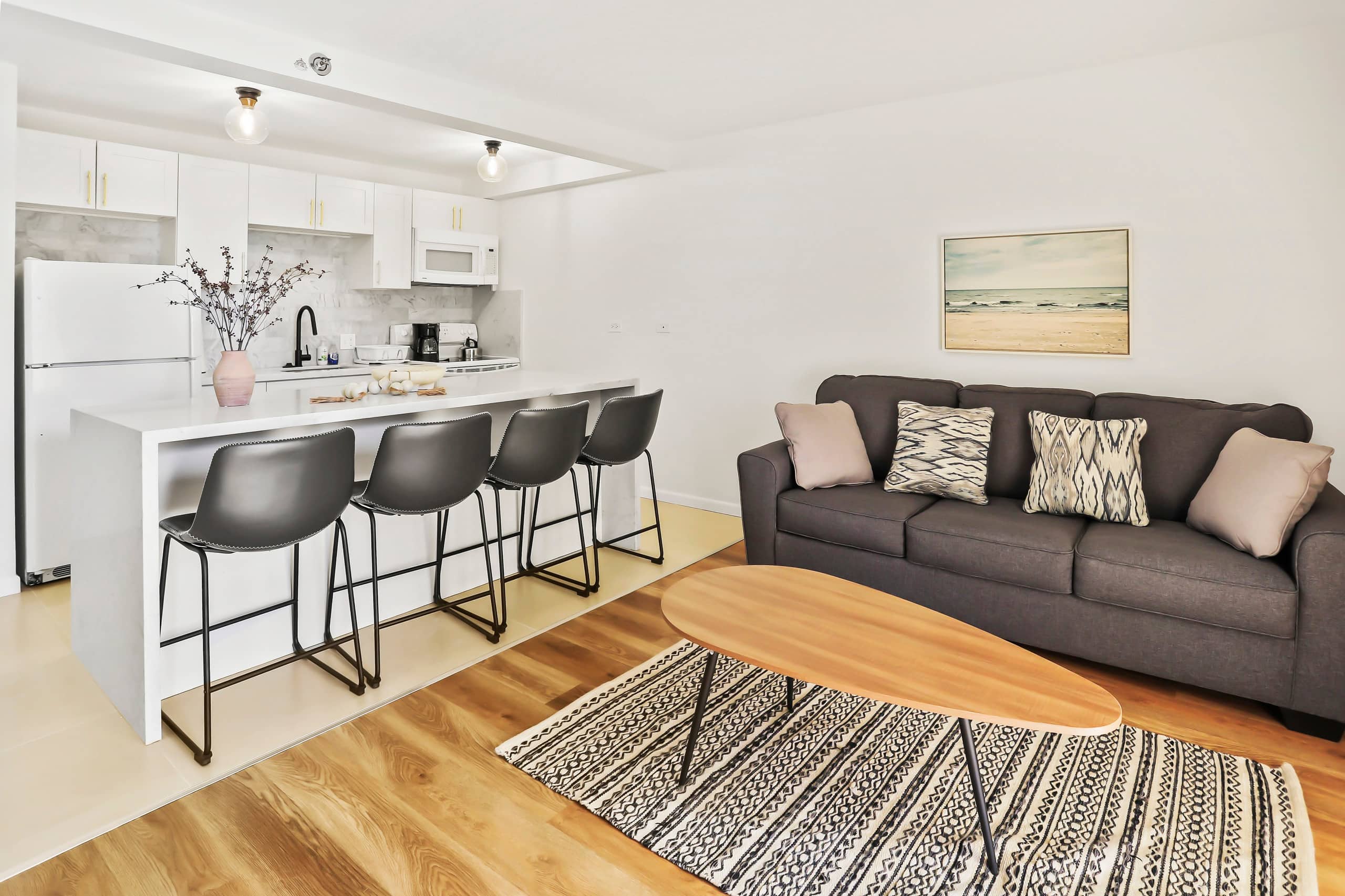 Condo in Honolulu · ★4.85 · 1 bedroom · 2 beds · 1 private bath - Image 6
