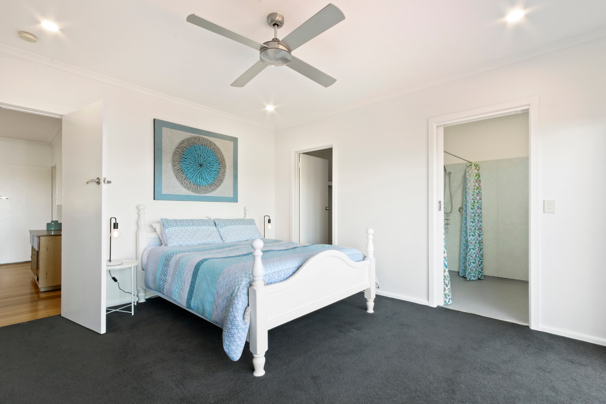 ห้องนอนใหญ่และห้องสวีท