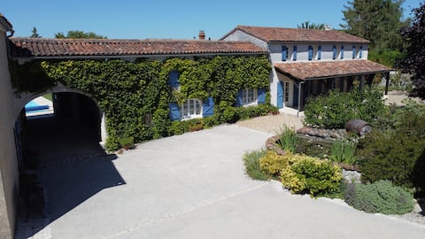 L'Ancienne Distillerie - 10 Bedrooms with Pool