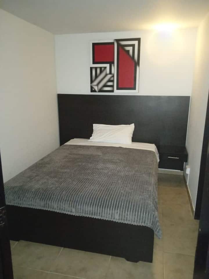 Удобна стая със самостоятелна баня.