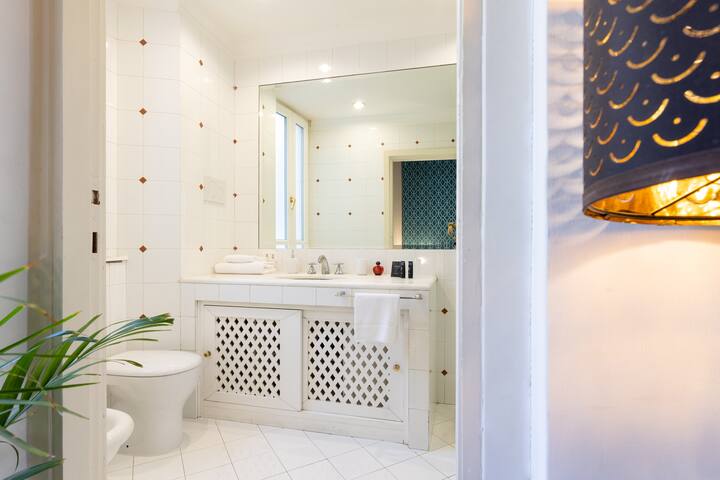 Cercle Apt – Homkeey Apartments gallery image 4