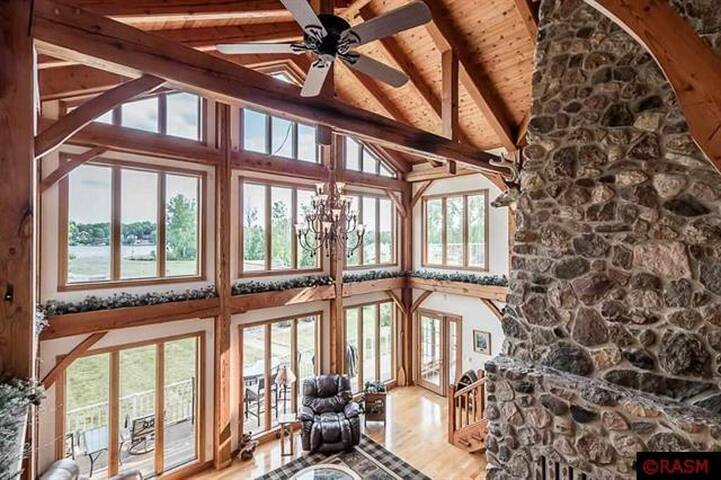 Shoreview Mansion gallery image 2