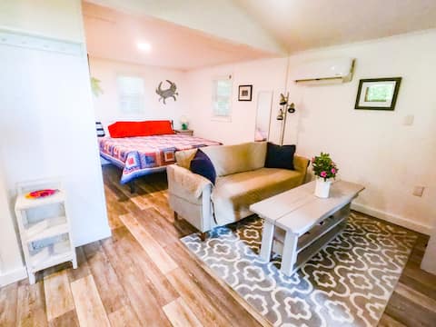 Successful Airbnb property: Island Bungalow on Bowens Island in Folly Beach