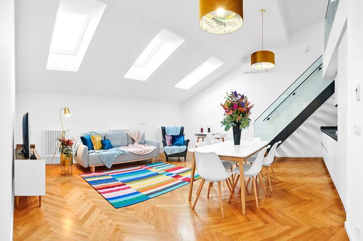 Bright Old Town 3-bedroom Apartment (6D) gallery image 2