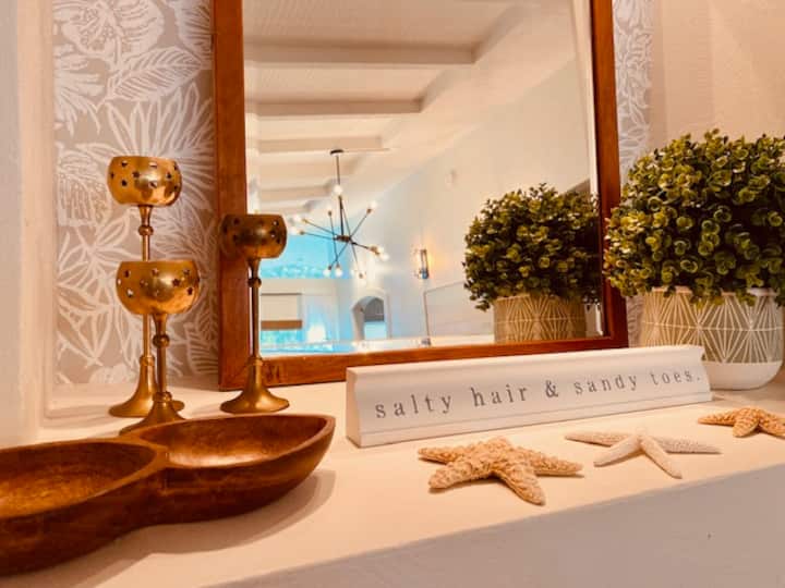 The Olive Turtle A MCM Villa in Sarasota Villas for Rent in