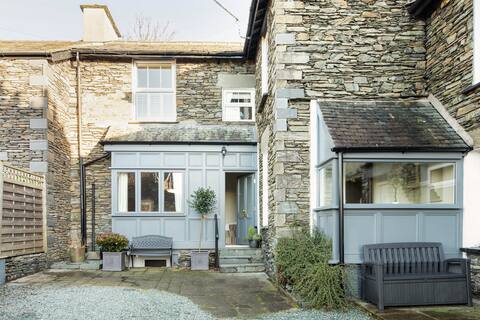 Hideaway Cottage in the heart of Windermere