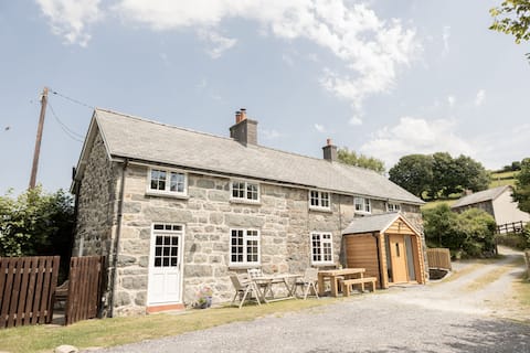 Afonfa & Rhydwen - 2 cottages - 3 & 6 person