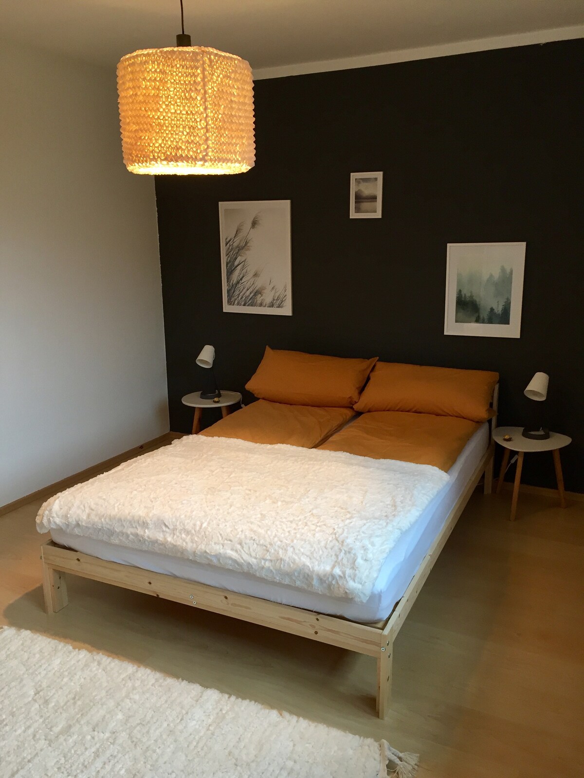 Chumba cha kulala na kitanda cha 1.40x2.00