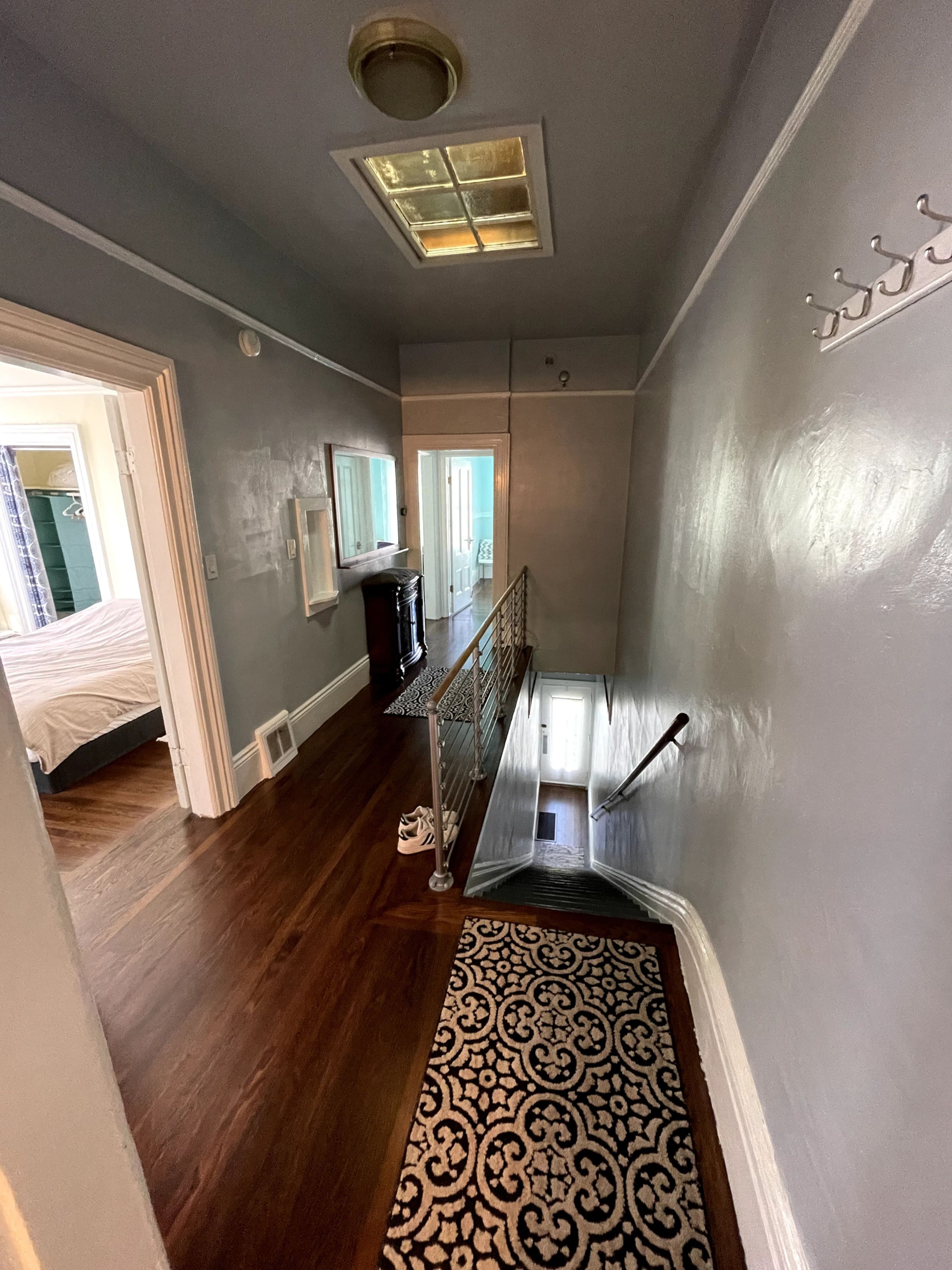Centrally located 2 bedrooms in 3 bedroom flat - Image 15
