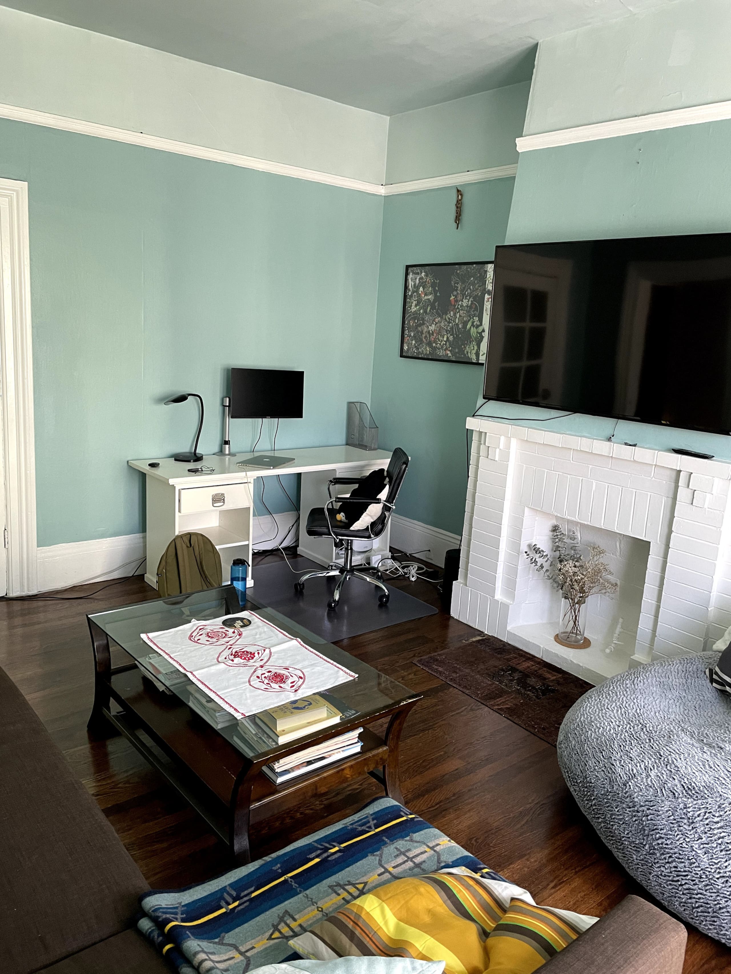 Centrally located 2 bedrooms in 3 bedroom flat - Image 2