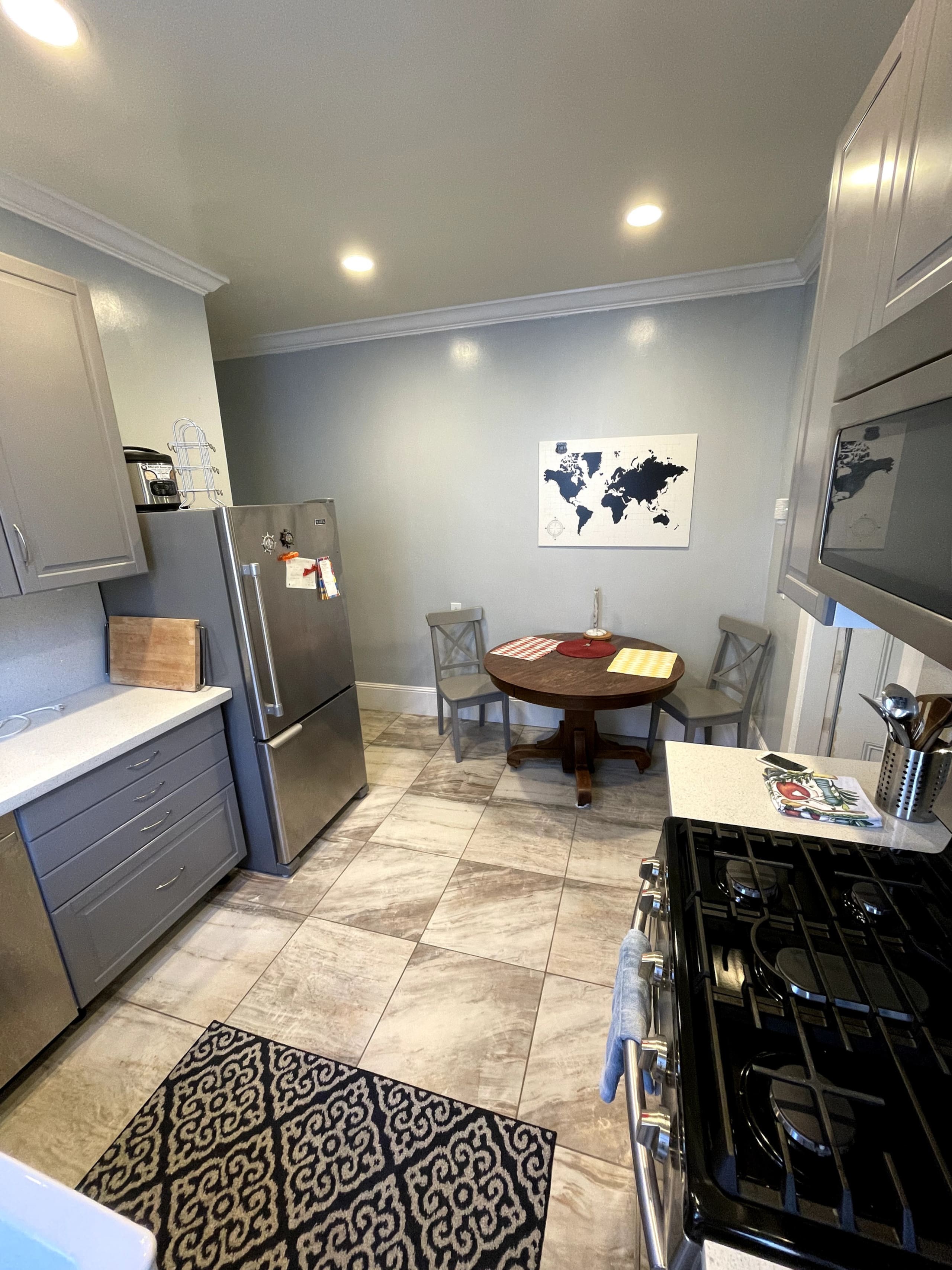 Centrally located 2 bedrooms in 3 bedroom flat - Image 6