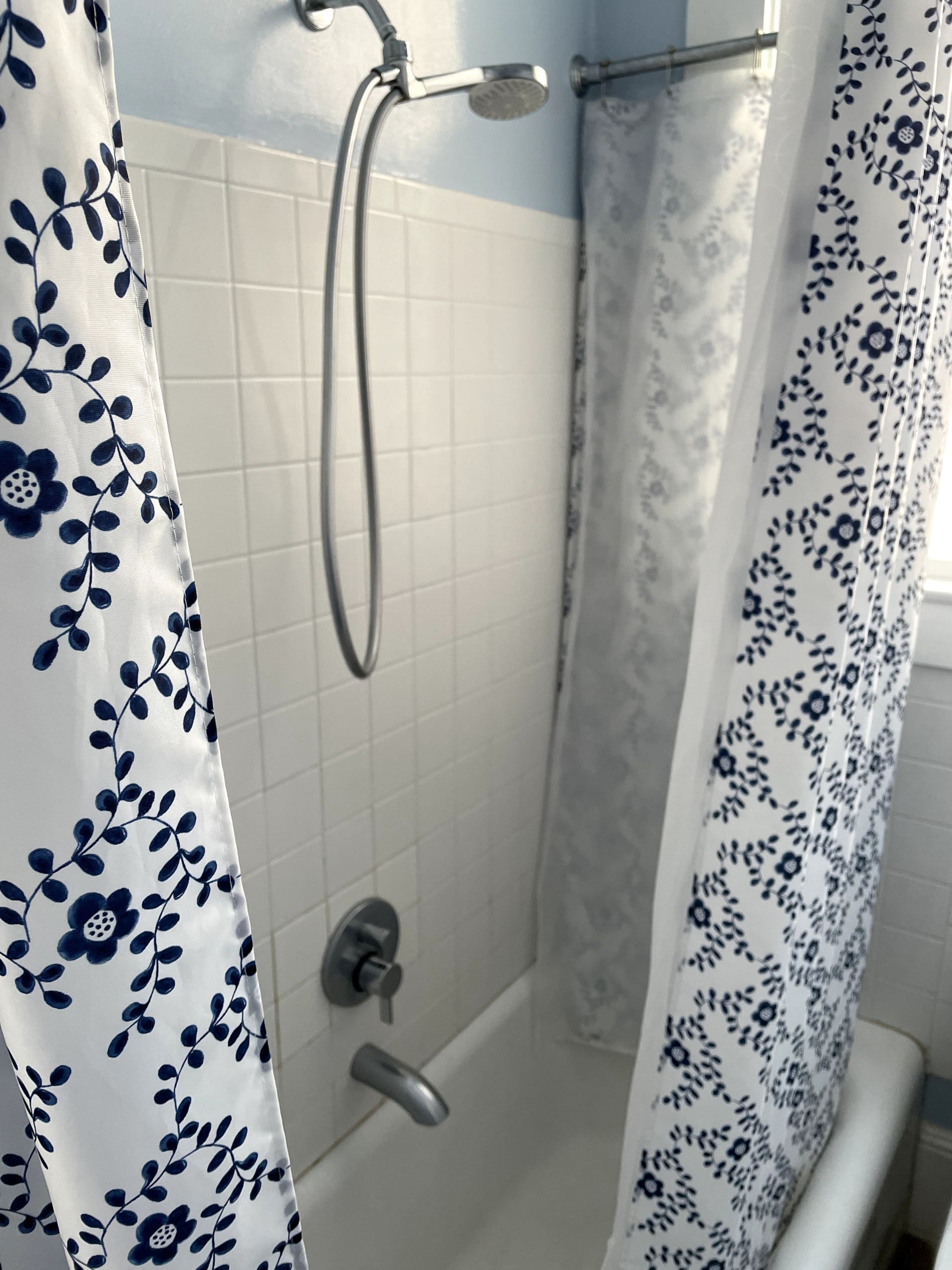 Centrally located 2 bedrooms in 3 bedroom flat - Image 14