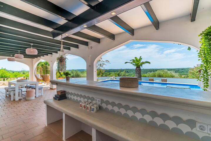 Stunning Home with Panoramic View gallery image 5