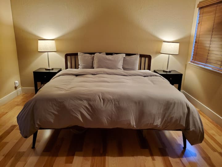 Master Bedroom (king bed) upstairs