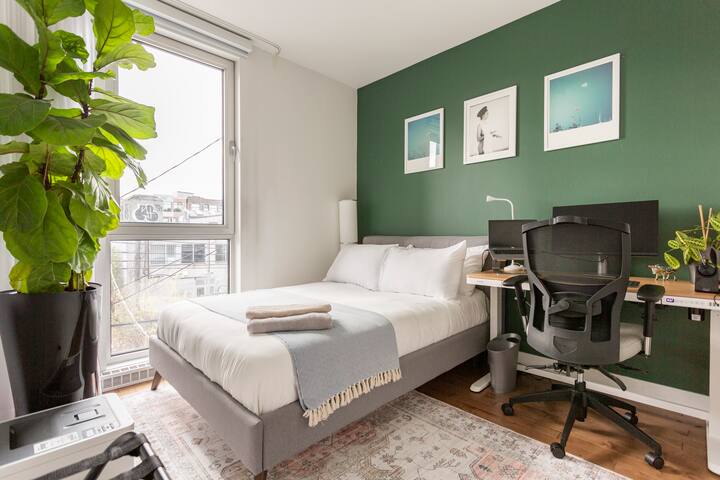 Chic Penthouse | Top location, private rooftop gallery image 5