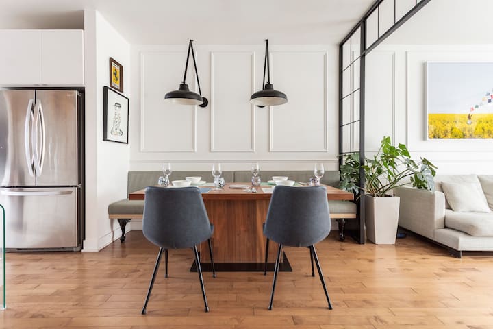 Chic Penthouse | Top location, private rooftop gallery image 3