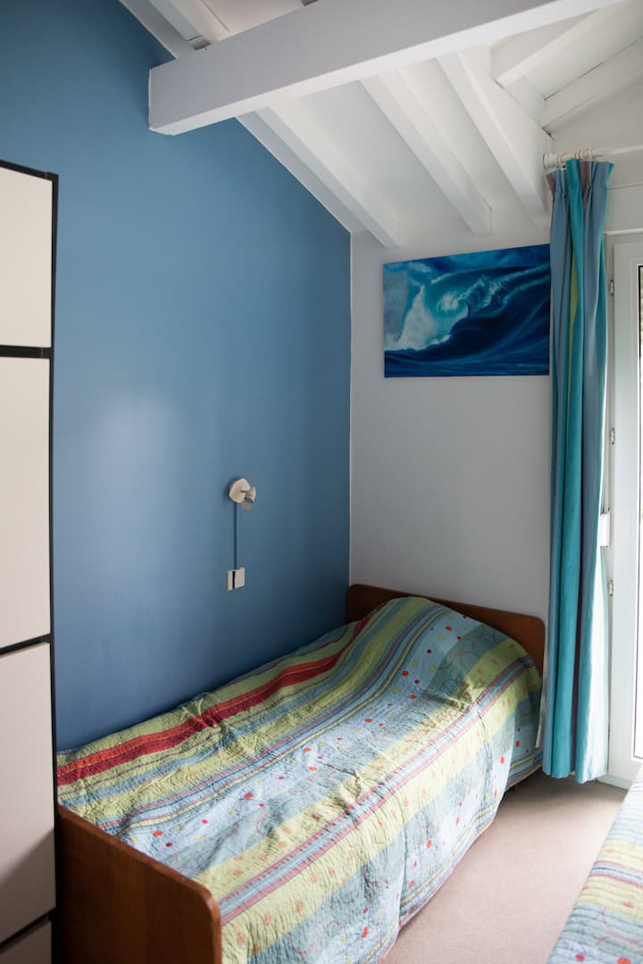 chumba cha kulala cha 2, kitanda sentimita 90 na sentimita 140