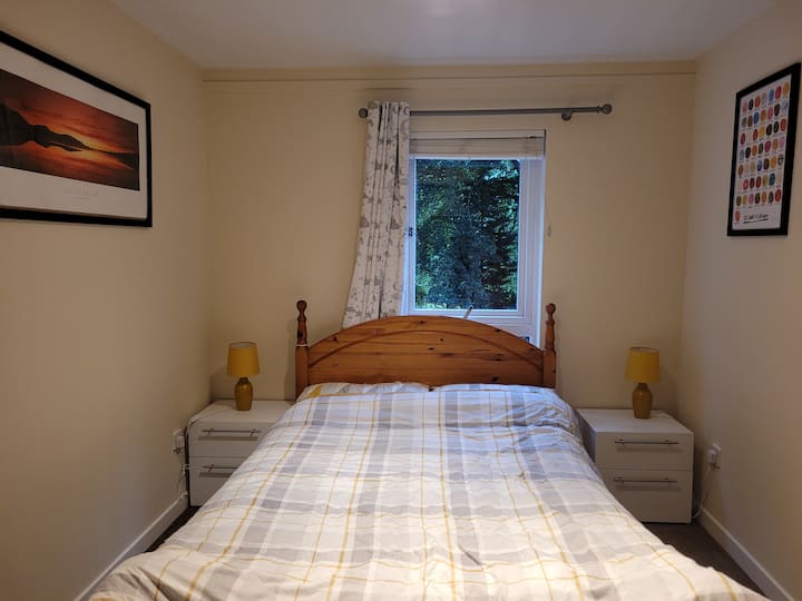 Slaapkamer 1 met tweepersoonsbed.