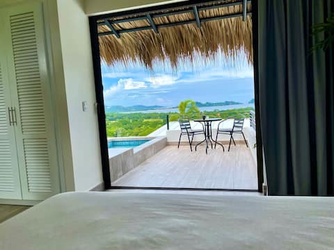 Romantic place: Amazing ocean sunset view. Comfort