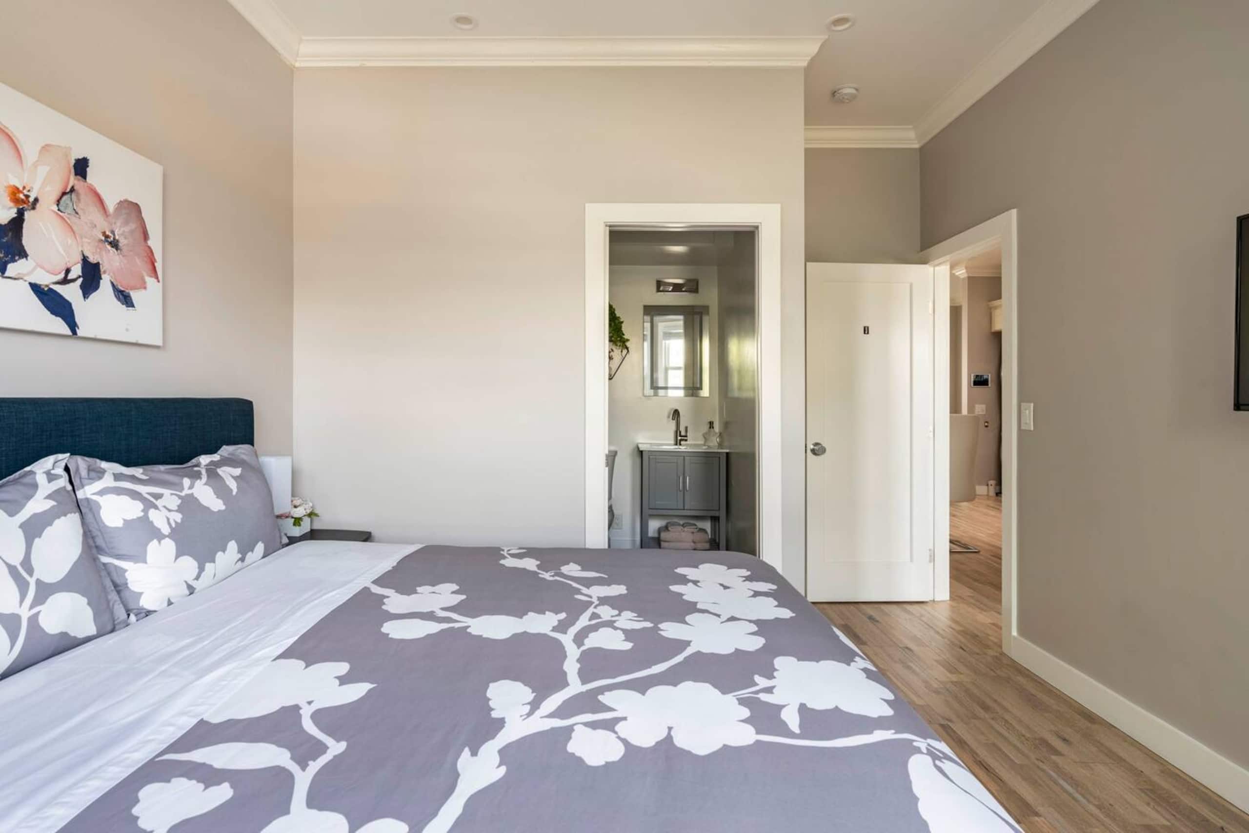 Townhouse in San Francisco · ★5.0 · 3 bedrooms · 4 beds · 3.5 baths - Image 20
