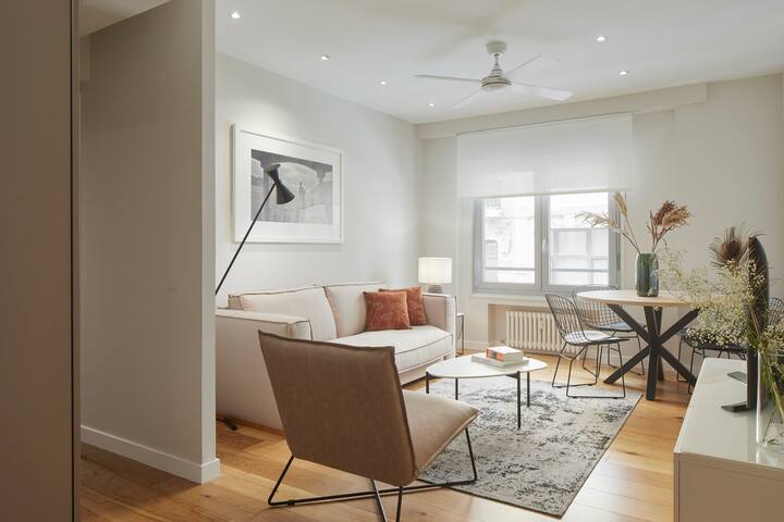 Arrasate 2 by FeelFree Rentals gallery image 4