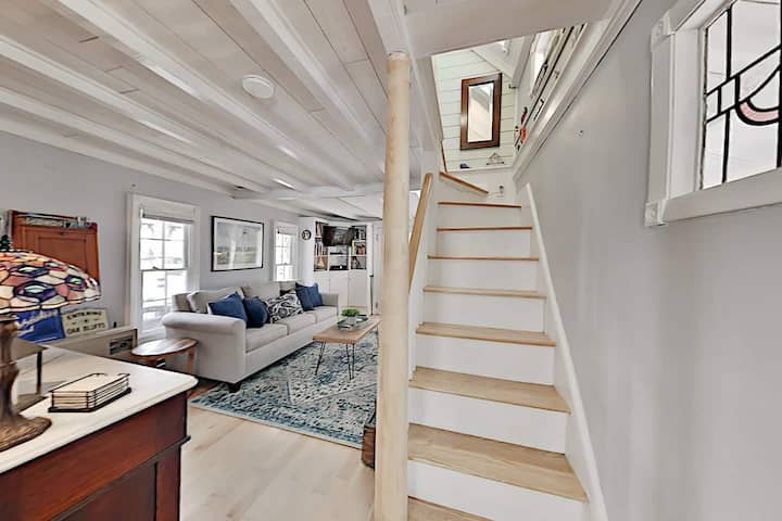 Almost Paradise
Charming Two Bedroom Cottage - Oak Bluffs, MA