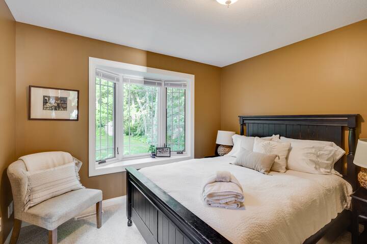 Beachfront Lake Home with Jacuzzi Hot Tub gallery image 5