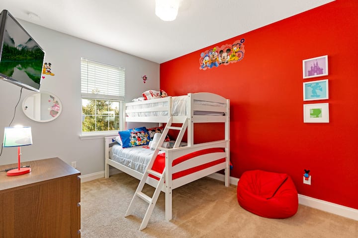 Habitación temática de Disney: 
Mickey y Minnie