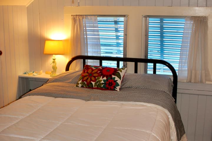 Upstairs double bedroom (1 of 2)