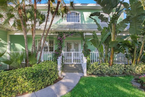Charming Key West style home with pool + spa