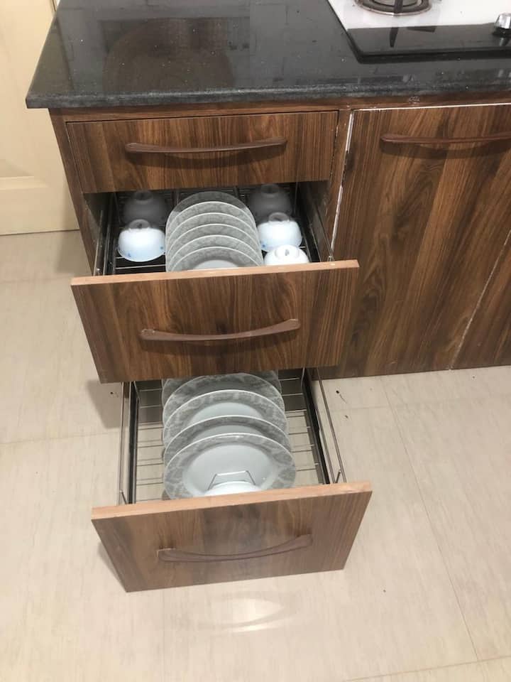Kitchenette image 3
