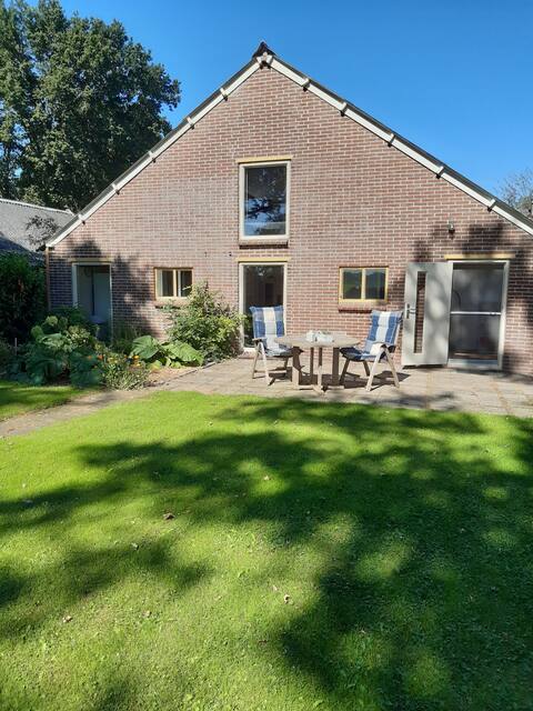 Rural, complete, spacious cottage with lots of privacy