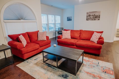 The lovely 2 bedroom Greensboro Hideaway