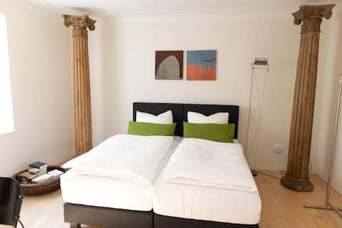 Modern room in historic villa Room 3