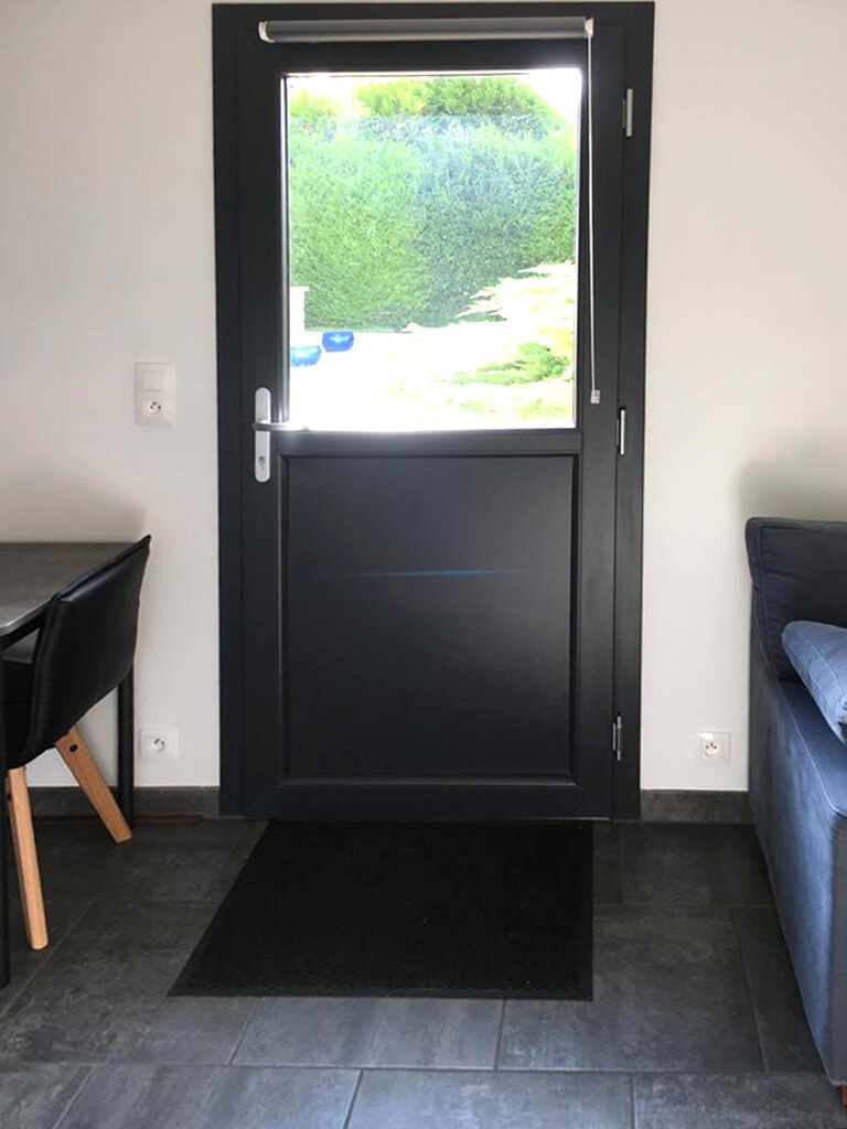 Beliebte Airbnb-Anzeige: Charming little independent annex. in Moret Loing Et Orvanne