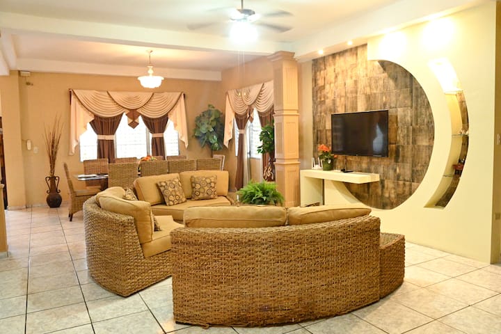 Villas Del ÁNgel - El Naranjal - La Ceiba