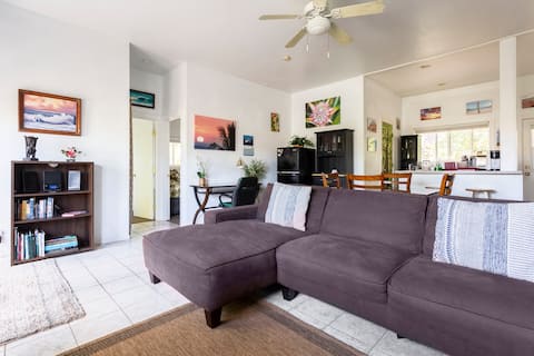 Top performing Airbnb: Hale Sakai • 10 Min from Kona Airport! in Kaiminani